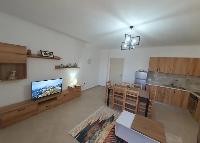 Kristi Home 3